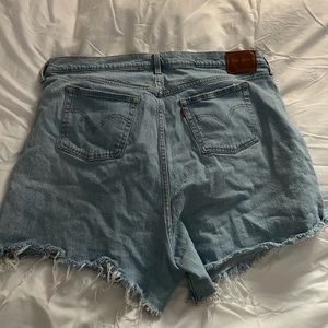 501 Levi's shorts.